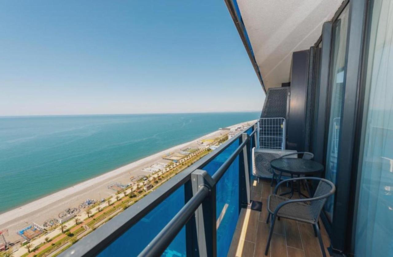 Luxury Sea View Apartments In Orbi City 巴统 外观 照片