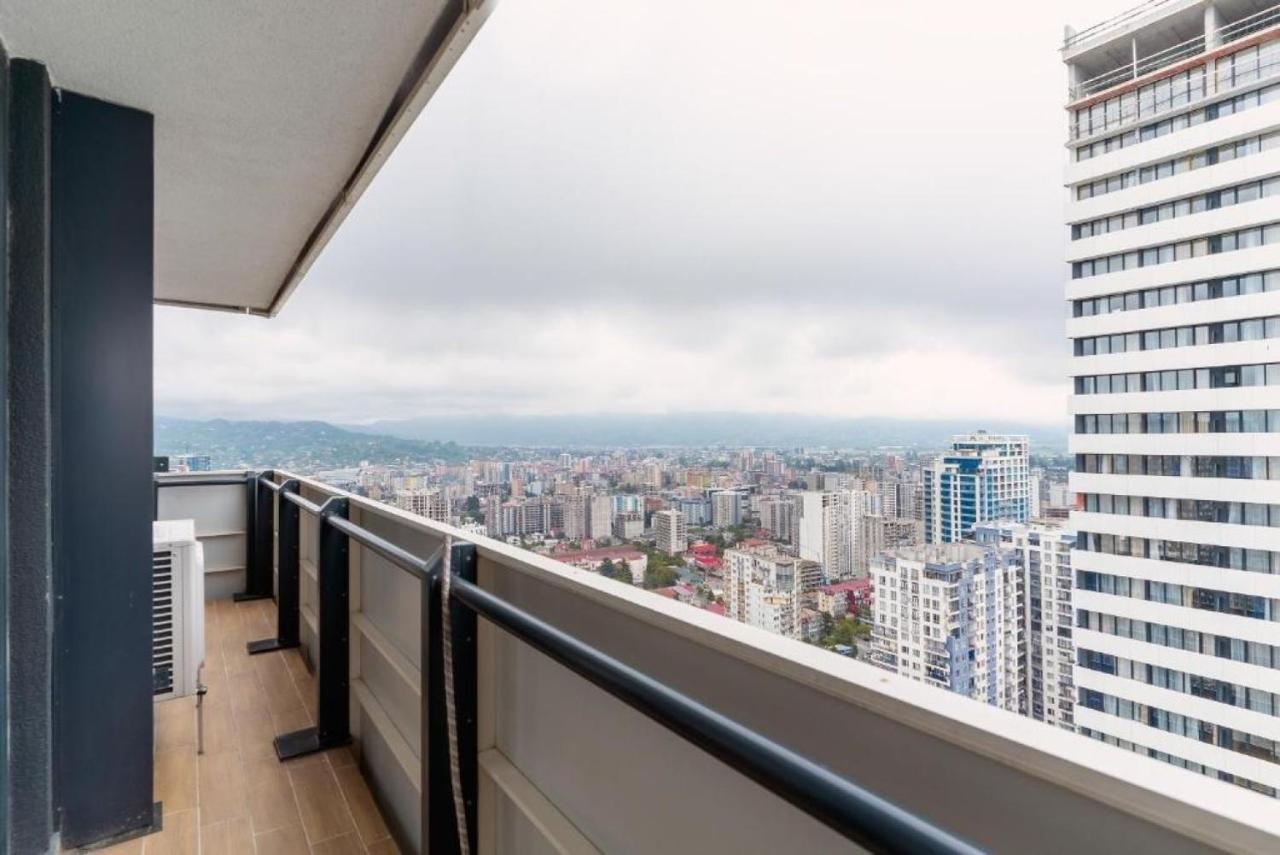 Luxury Sea View Apartments In Orbi City 巴统 外观 照片