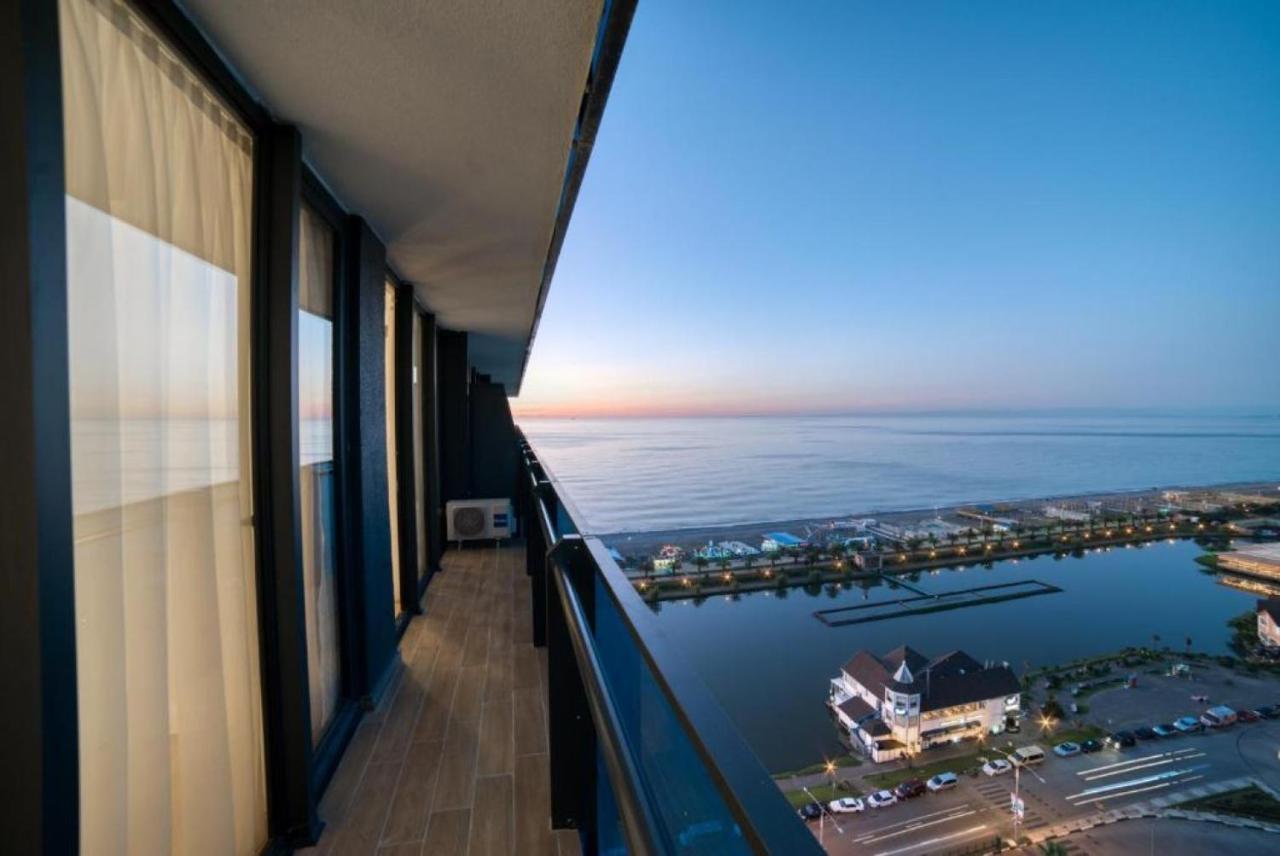 Luxury Sea View Apartments In Orbi City 巴统 外观 照片